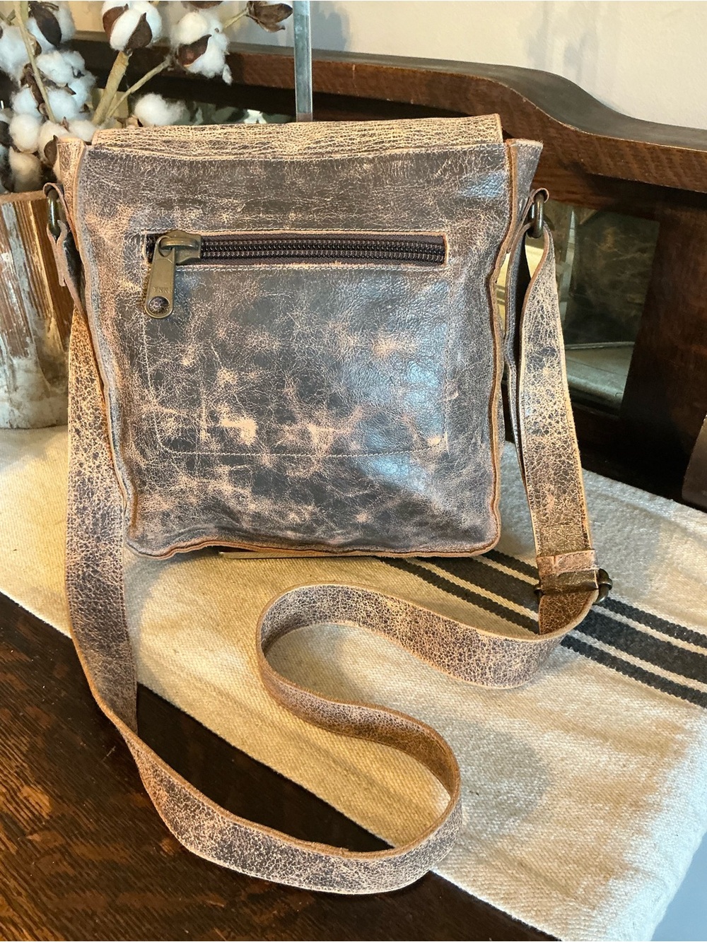 Bed Stu Leather Venice Beach Crossbody Shoulder Bag Teak Lux MSRP $240 - Picture 4 of 12